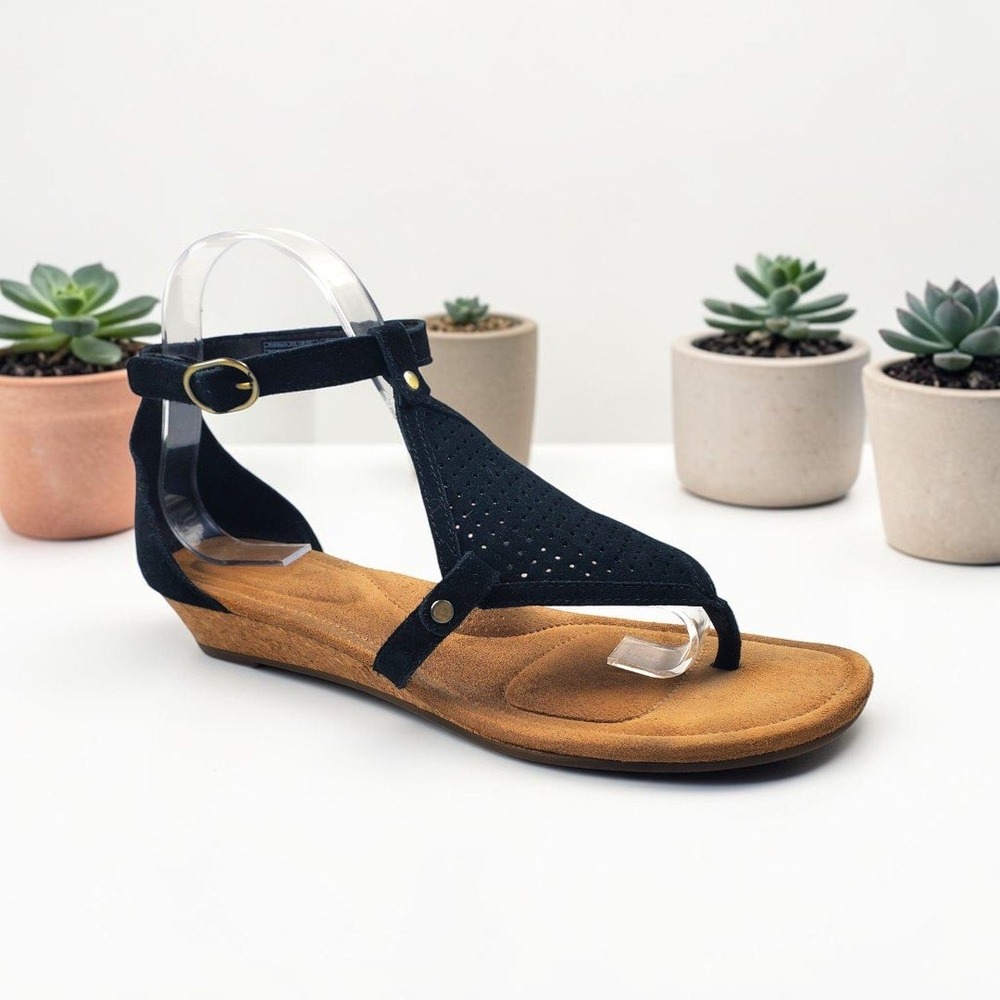 Koolaburra by UGG‎ Briona Womens Black Suede T-Strap Cork Wedge Sandals Size 9